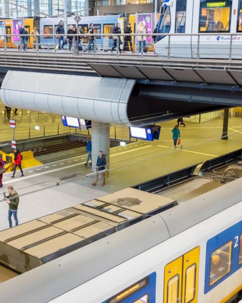NS introduceert goedkopere treinkaartjes voor en na de spits