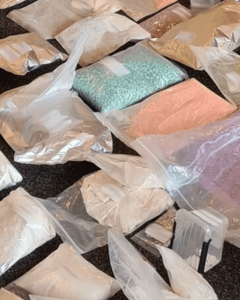 Openbaar ministerie koppelt drie nieuwe sterfgevallen aan drugs van Funcaps, totaal nu 21