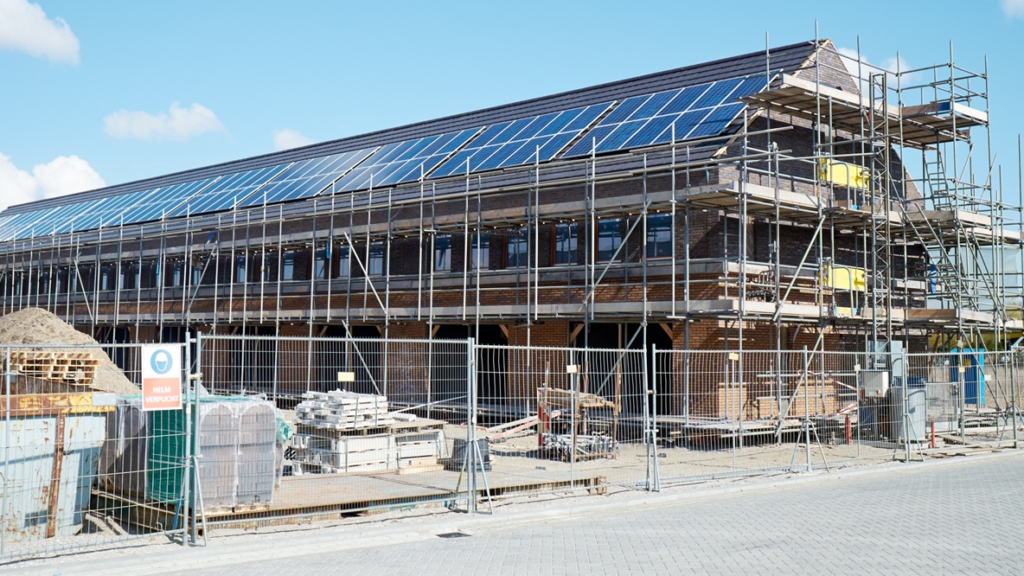 Orderportefeuilles in grond-, water- en wegenbouw stijgen, woningbouw stabiliseert volgens EIB-rapport