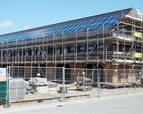 Orderportefeuilles in grond-, water- en wegenbouw stijgen, woningbouw stabiliseert volgens EIB-rapport
