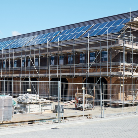 Orderportefeuilles in grond-, water- en wegenbouw stijgen, woningbouw stabiliseert volgens EIB-rapport