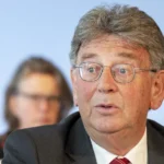 Oud-burgemeester van Groningen en ex-fractievoorzitter PvdA Jacques Wallage overleden