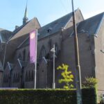 Oude kerk omgevormd tot padelbaan: niet-gebruikte kerken krijgen nieuwe functies