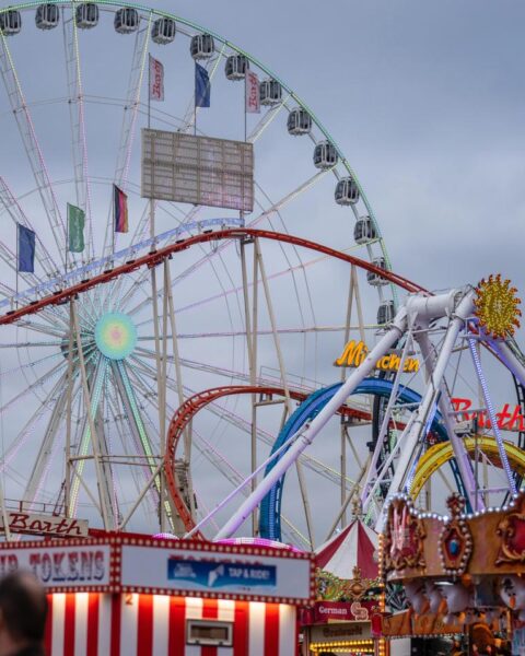 Politie en gemeente veroordelen inmenging van extreemrechtse groep bij Syrische tieners op kermis in Den Bosch