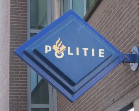 Politie neerschiet verdachte in been tijdens "verdachte situatie" bij politiebureau Sittard