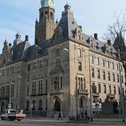 Rotterdam ontslaat twee ambtenaren wegens vermeende corruptie in bouwcontracten