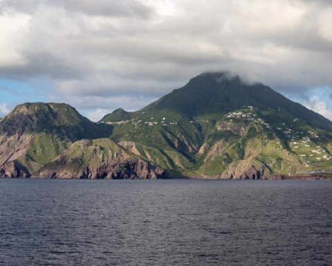 Saba in het Caribisch gebied bereidt zich voor op tropische storm Dolly