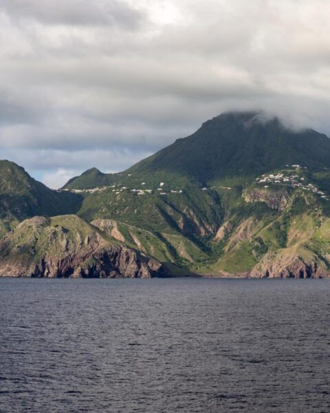Saba in het Caribisch gebied bereidt zich voor op tropische storm Dolly