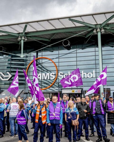 Schiphol-beveiligers plannen acht stakingsmomenten van 15 minuten op dinsdag en woensdag