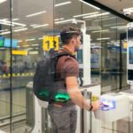 Schiphol meldt dat nieuwe grenscontroles leiden tot wachttijden van één tot twee uur