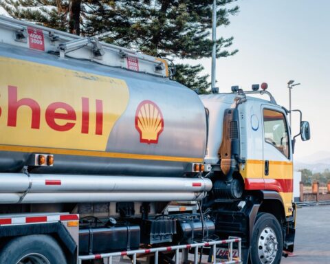 Shell overweegt verkoop van Amerikaanse chemiedivisie voor $8 miljard terwijl het zich richt op olie en gas