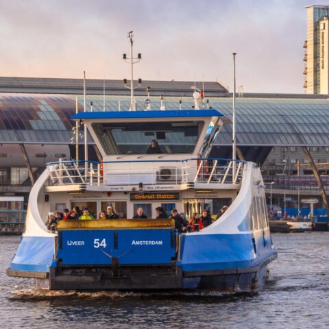 Staking door Amsterdamse veerbootbemanning mogelijk om één-schipperplan