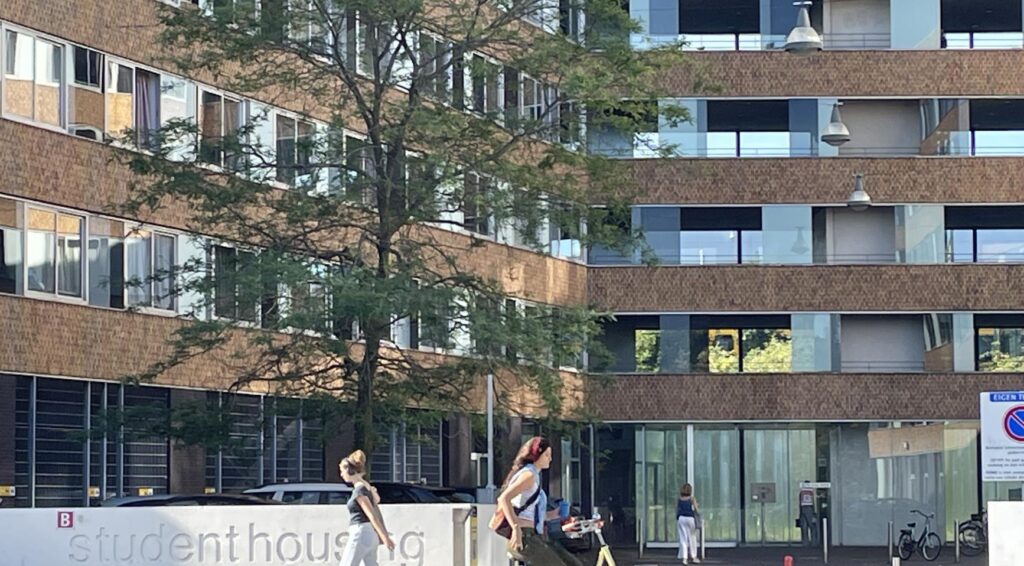 Studenten geven hun zoektocht naar huisvesting op nu het tekort in Nederland escaleert
