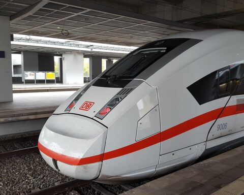 Treinen van Amsterdam naar Berlijn omgeleid via Hamburg, reistijd met een uur verlengd