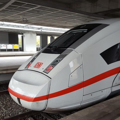 Treinen van Amsterdam naar Berlijn omgeleid via Hamburg, reistijd met een uur verlengd