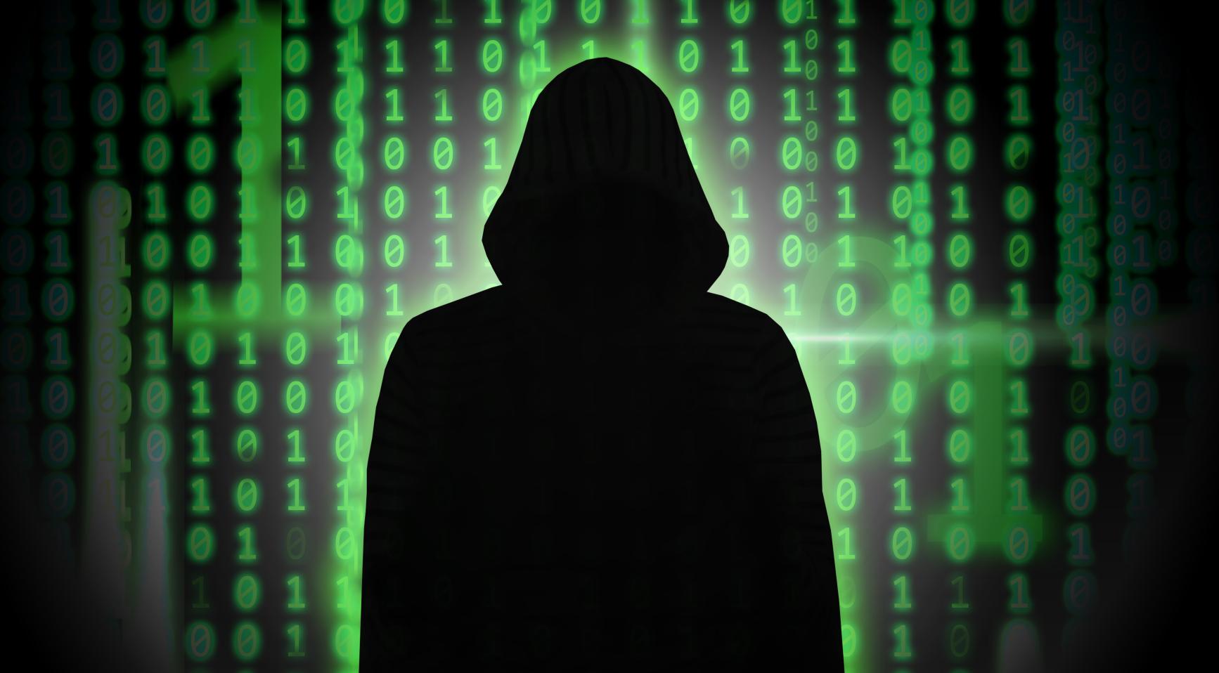 Vader beschuldigd van het dwingen van zijn tienerzoon tot cybercriminaliteit, staat 15 maanden gevangenisstraf te wachten