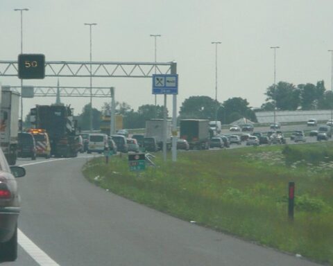 Verroestingen boven snelwegen leiden tot meer wegafsluitingen