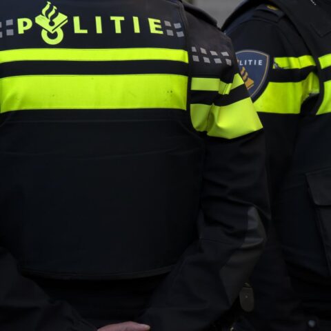 Video: dodelijke schietpartij in woning op New Yorksingel, verdachte voortvluchtig