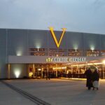 Video: historische Dakota rijdt na 16 jaar uit theater over Nederlandse snelwegen