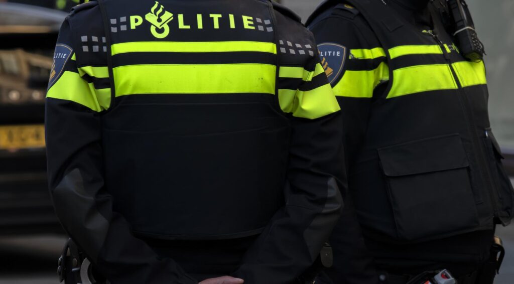 Video: twee gewonden; 26-jarige aangehouden na steekincidenten in Rotterdam
