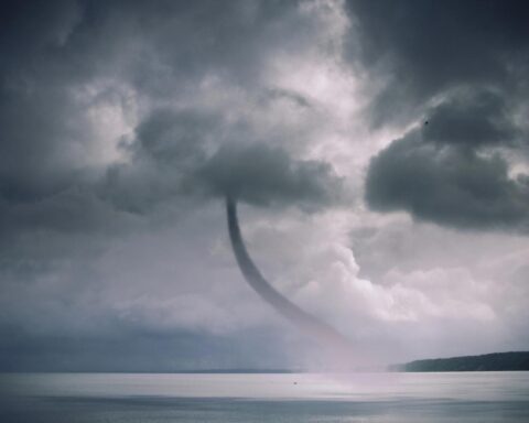 Video: Waterspouts en trechterwolken kunnen frequenter worden door opwarming van de Noordzee