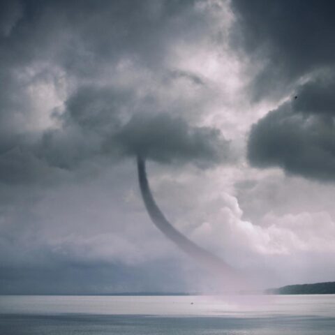 Video: Waterspouts en trechterwolken kunnen frequenter worden door opwarming van de Noordzee