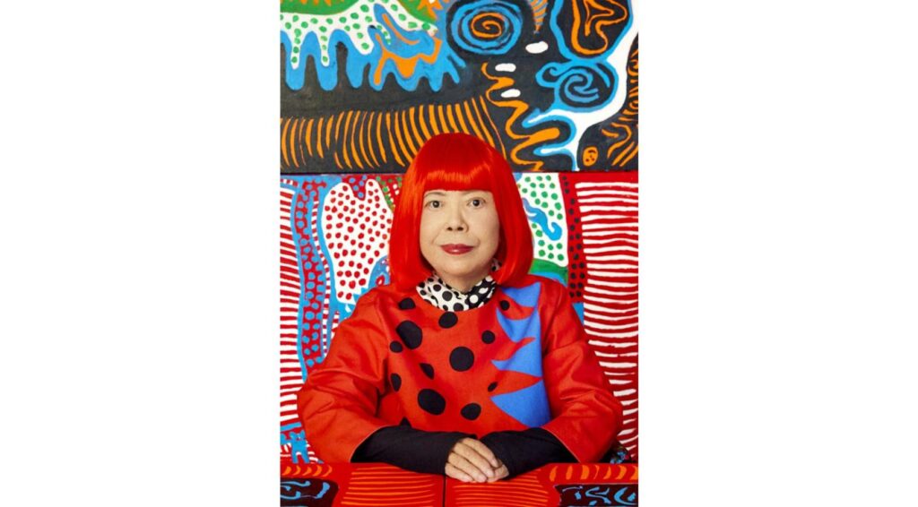 Yayoi Kusama's tentoonstelling in Stedelijk Museum Amsterdam omgevormd tot eerbetoon na overlijden kunstenaar
