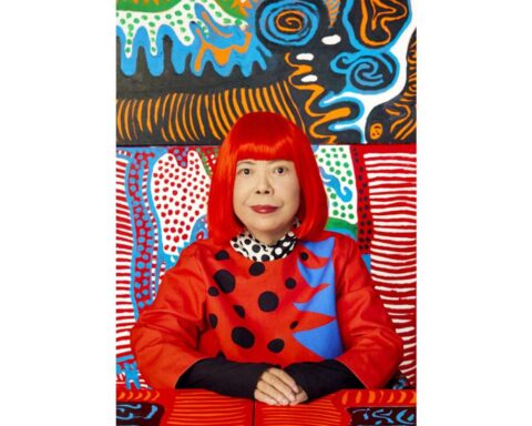Yayoi Kusama's tentoonstelling in Stedelijk Museum Amsterdam omgevormd tot eerbetoon na overlijden kunstenaar