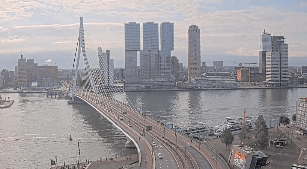 Zet je regenjas klaar: dagelijkse buien deze week met maxima rond 20°C