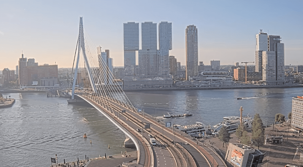 Zonovergoten start van de laatste week van augustus, maar onweersbuien aan het eind; 30°C op donderdag