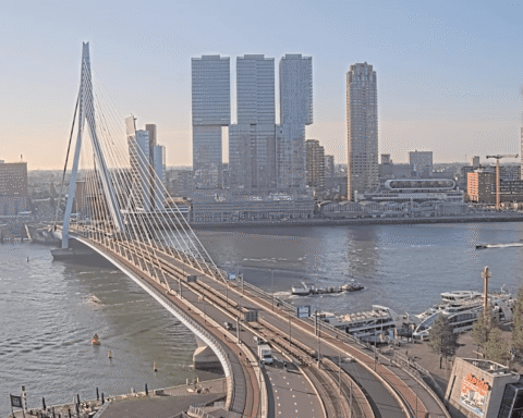 Zonovergoten start van de laatste week van augustus, maar onweersbuien aan het eind; 30°C op donderdag