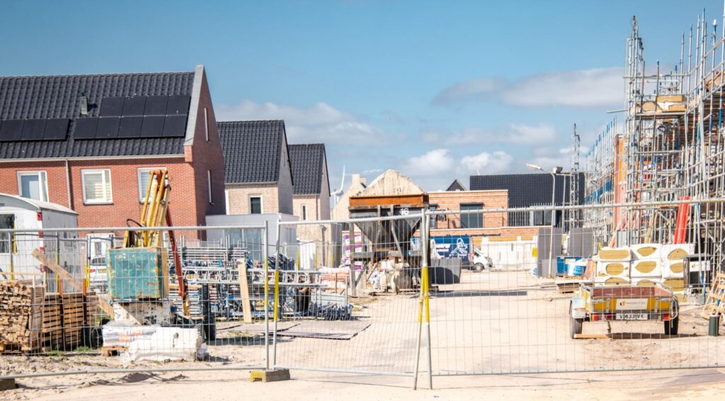 1.300 bouwprojecten mogelijk niet stilgelegd na ingrijpen andere inspecteurs