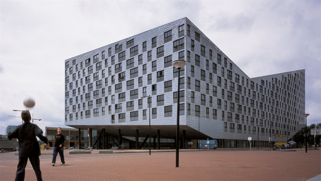 25 jaar The Whale: bijzondere architectuur met duidelijke logica in Amsterdam