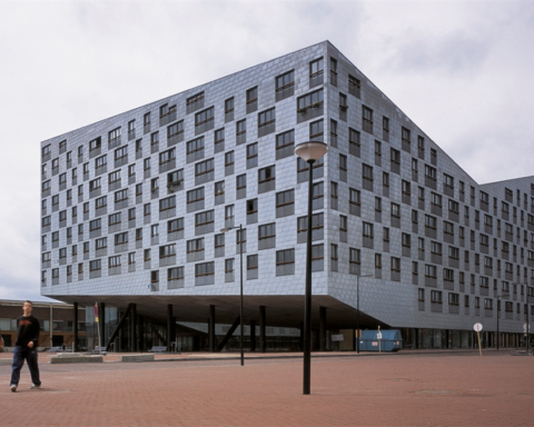 25 jaar The Whale: bijzondere architectuur met duidelijke logica in Amsterdam
