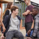 Acceptatie van homoseksualiteit onder Nederlandse tieners daalt stevig in vier jaar: studie