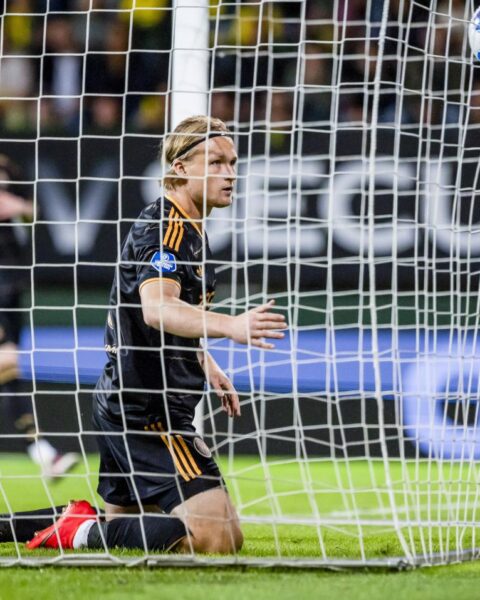 Ajax behaalt overtuigende 5-1 overwinning op Fortuna Sittard in uitwedstrijd