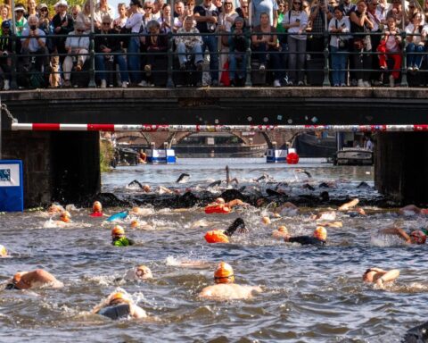 Amsterdam City Swim haalt recordbedrag van meer dan €3 miljoen op voor dodelijke zenuw-spierziekte