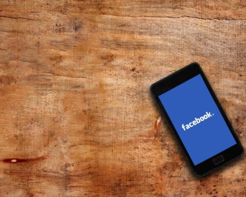 Auteurs en journalisten protesteren bij Facebook Nederland tegen gebruik van hun werk voor AI-training