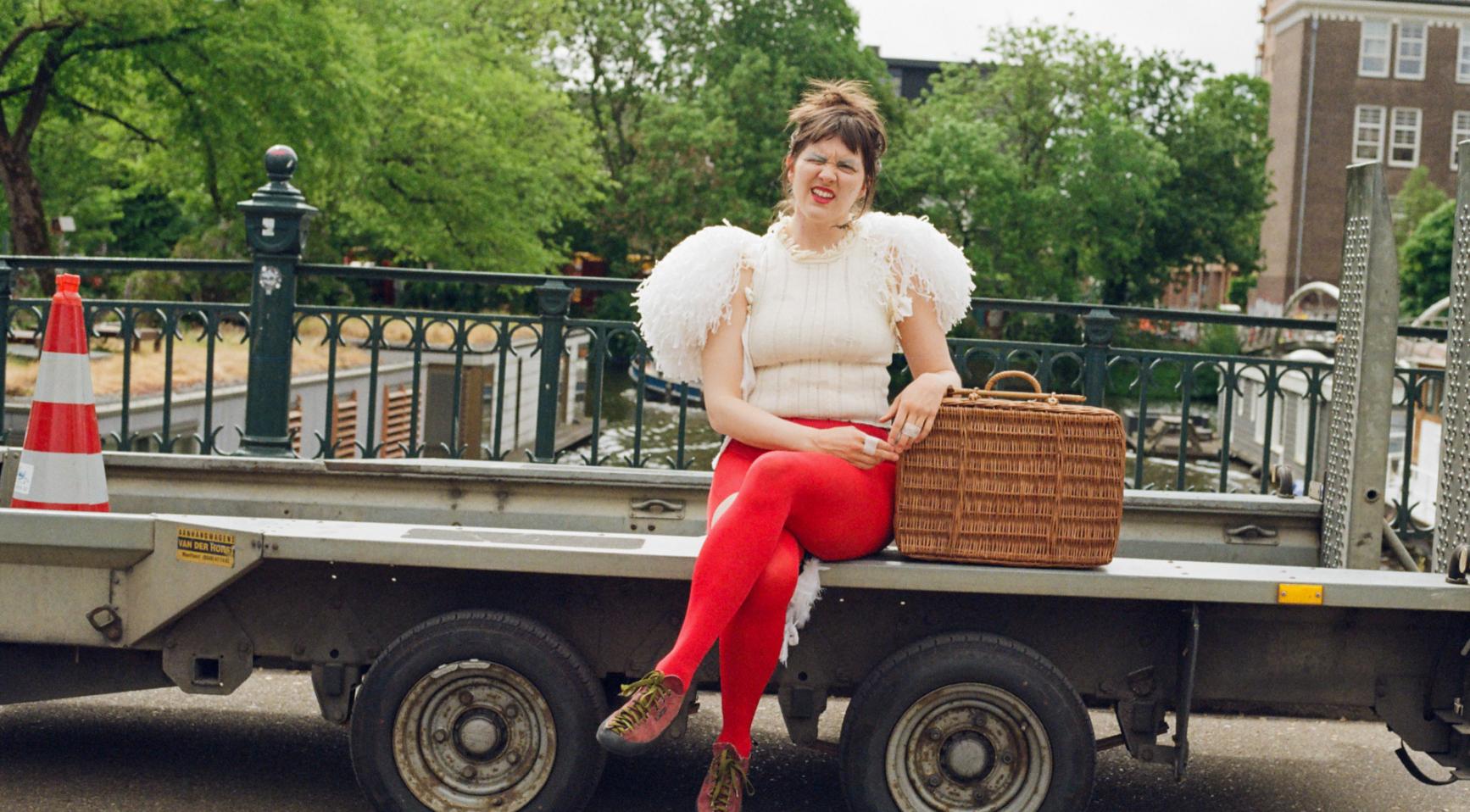 Award-winnende queer stork voorstelling The Visitor binnenkort te zien in Amsterdam