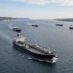 Elf Russische olietankers varen ondanks sancties door het Kanaal