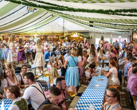 Boekingen voor treinen en bussen naar Duitsland stijgen in aanloop naar Oktoberfest