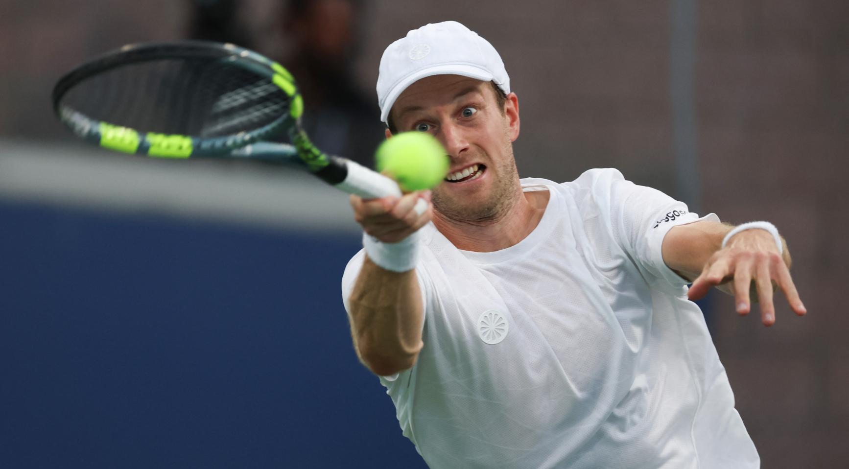 Botic van de Zandschulp, laatste Nederlandse speler op de U.S. Open, bereikt kwartfinales na vijf-set overwinning