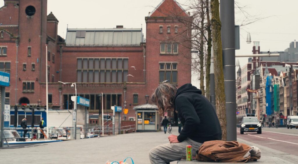 Burgemeesters van vier grootste steden vragen de overheid om hulp bij aanpak van dakloosheid