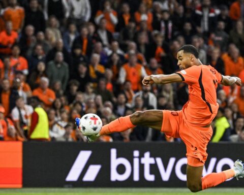 Cody Gakpo zorgt voor late gelijkmaker voor Oranje tegen Duitsland in eerste wedstrijd onder Xavi