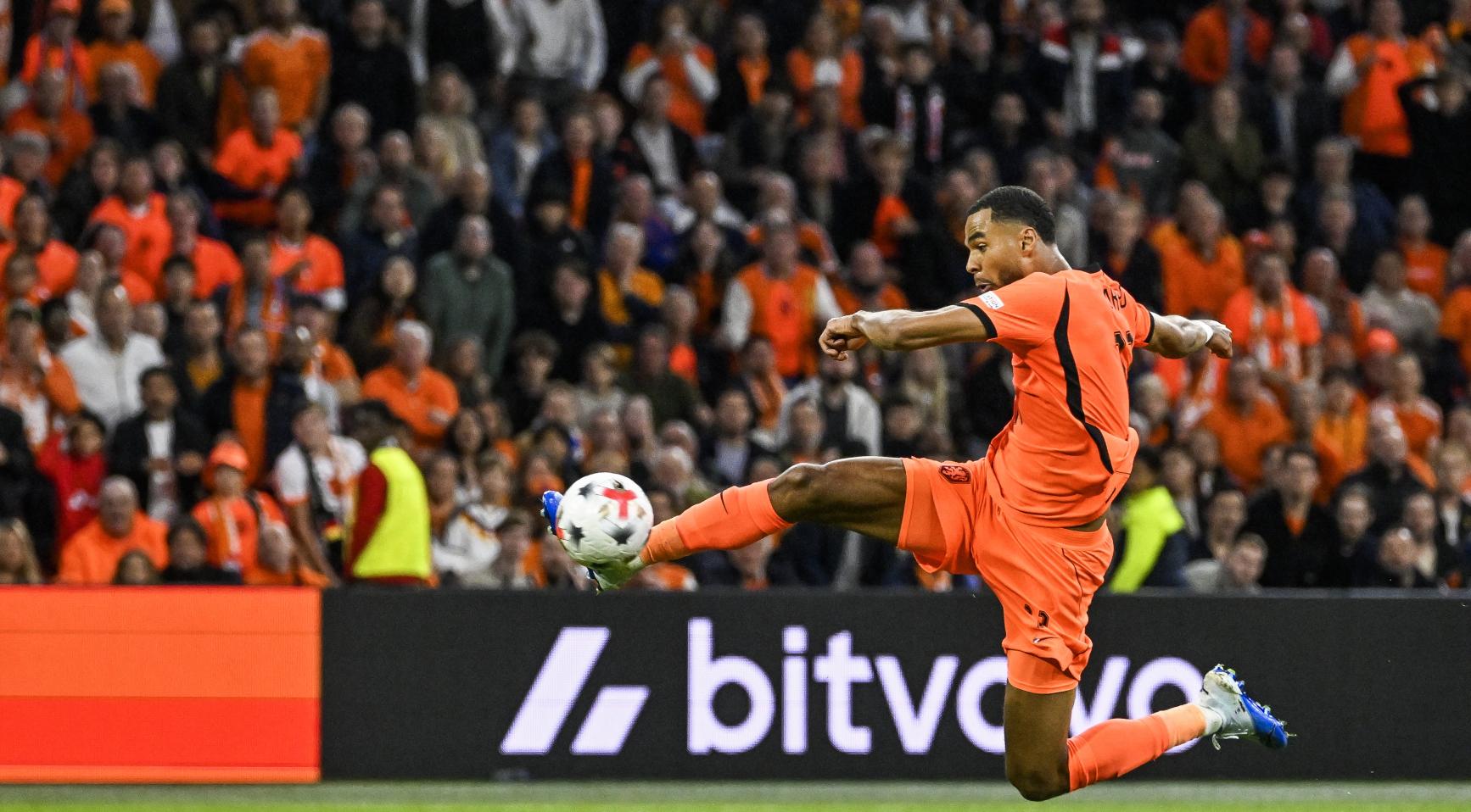Cody Gakpo zorgt voor late gelijkmaker voor Oranje tegen Duitsland in eerste wedstrijd onder Xavi