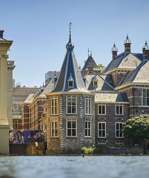 Dak van het Torentje blijkt origineel bouwpakket uit 1574 bij renovatie Binnenhof