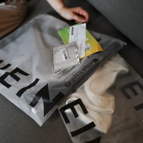 Douane verhoogt tarieven voor pakketjes uit China met 2 euro vanaf november