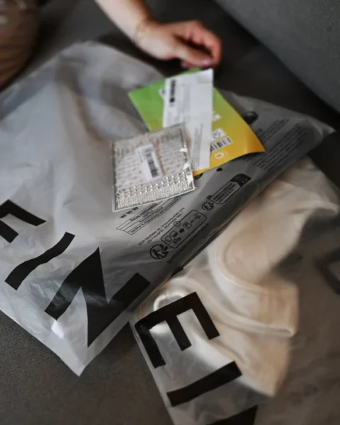 Douane verhoogt tarieven voor pakketjes uit China met 2 euro vanaf november
