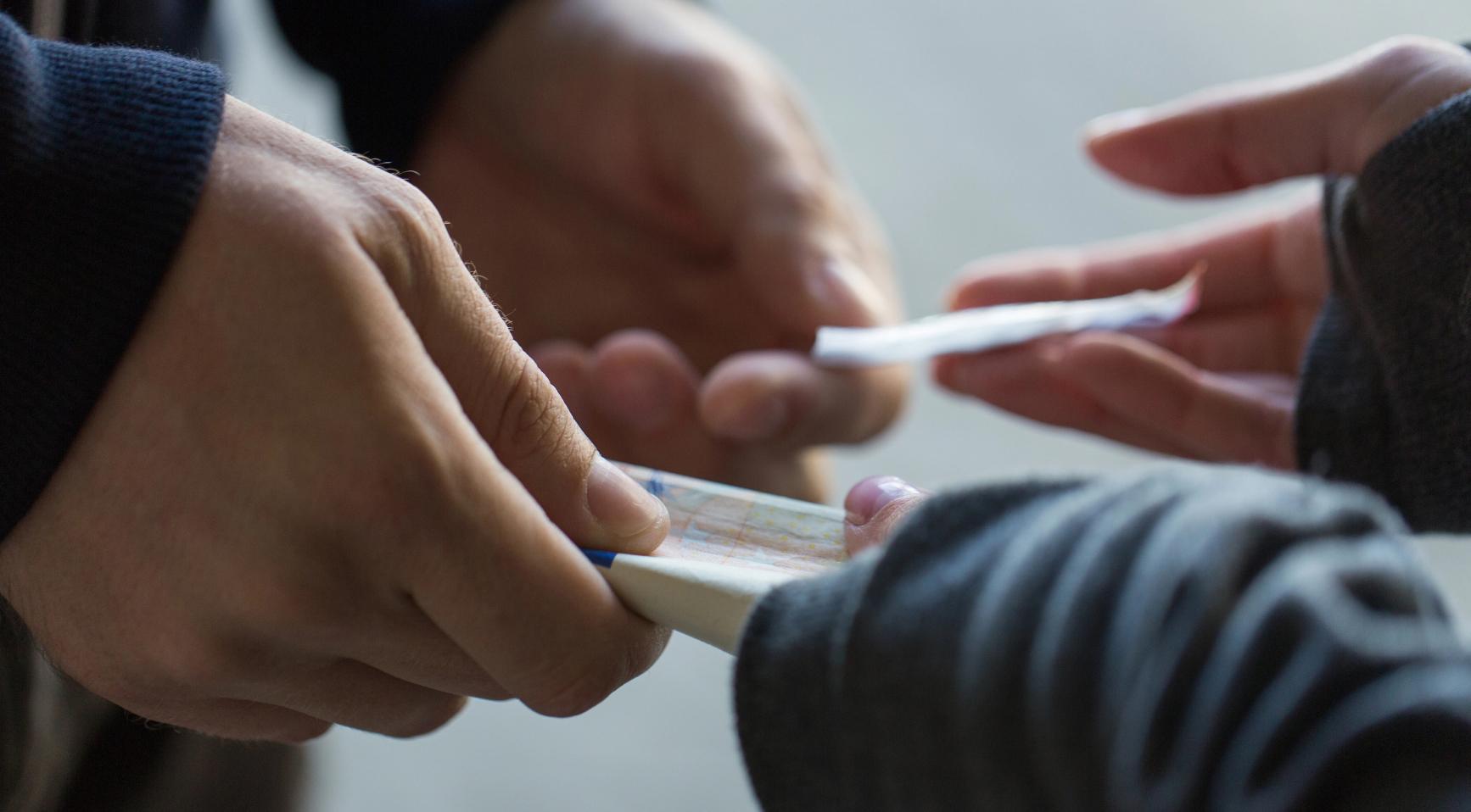 Drugdealers verjagen kwetsbare huurders in 50 Nederlandse gemeenten