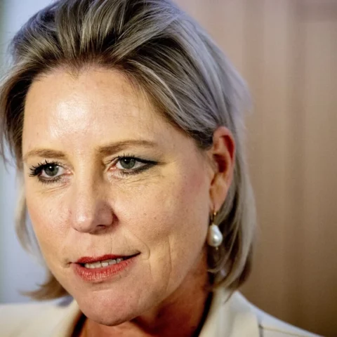 Einde Ongehoord Nederland nabij, minister versnelt besluit over toekomst omroep